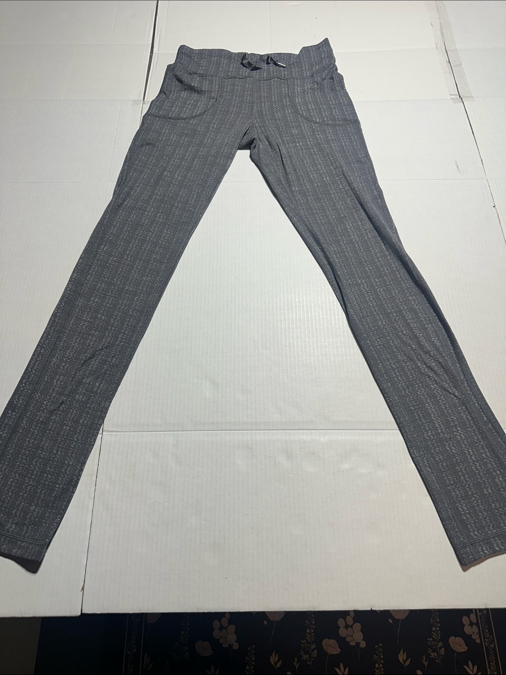 Lululemon chevron zig zag Gray Knit Drawstring Lounge yoga Pants w pockets
